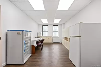 148-09 Northern Boulevard #1K, Flushing, NY 11354 - Photo 14