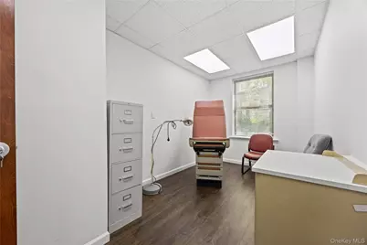 148-09 Northern Boulevard #1K, Flushing, NY 11354 - Photo 10