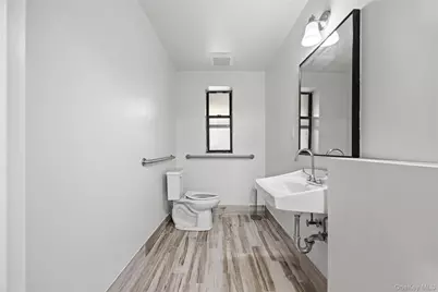 148-09 Northern Boulevard #1K, Flushing, NY 11354 - Photo 12
