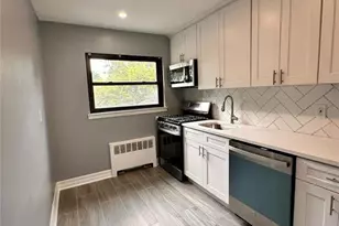 73-10 Springfield Blvd, Bayside, NY 11364 - Photo 16