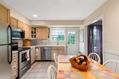 10 Cail Drive, East Rockaway, NY 11518 - Photo 16