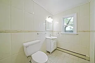 95 Lantern Rd, Hicksville, NY 11801 - Photo 28