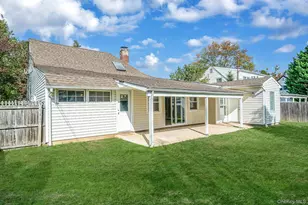 95 Lantern Rd, Hicksville, NY 11801 - Photo 36