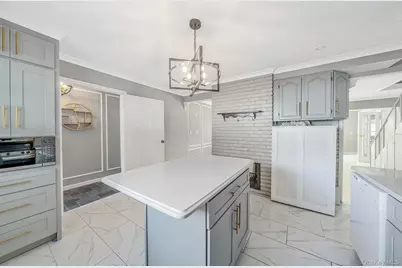 95 Lantern Road, Hicksville, NY 11801 - Photo 8