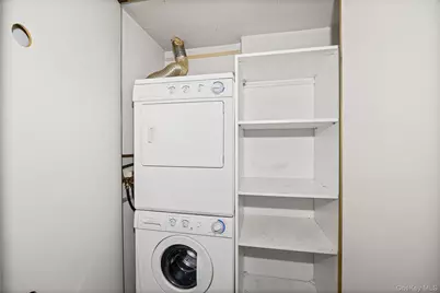 269 Brettonwoods Drive #269, Coram, NY 11727 - Photo 20