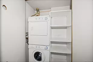 269 Brettonwoods Dr, Coram, NY 11727 - Photo 20