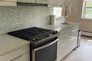 1 Wooleys Ln, Great Neck, NY 11023 - Photo 14