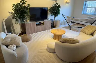 1 Wooleys Ln, Great Neck, NY 11023 - Photo 6