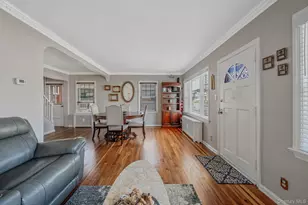 87 E Shore Dr, Babylon, NY 11702 - Photo 8