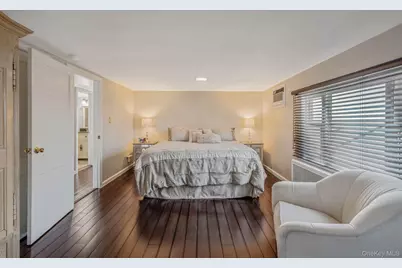 87 E Shore Drive, Babylon, NY 11702 - Photo 22