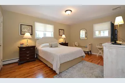 137 Iceland Drive, South Huntington, NY 11746 - Photo 8