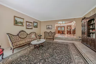 1537 Laurel Hollow Road, Syosset, NY 11791 - Photo 12