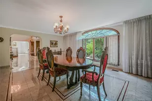 1537 Laurel Hollow Rd, Syosset, NY 11791 - Photo 10