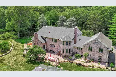 1537 Laurel Hollow Road, Syosset, NY 11791 - Photo 40