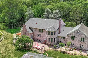 1537 Laurel Hollow Rd, Syosset, NY 11791 - Photo 40