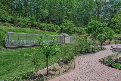 1537 Laurel Hollow Road, Syosset, NY 11791 - Photo 36