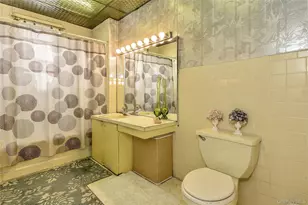 25-41 83rd St, East Elmhurst, NY 11370 - Photo 12