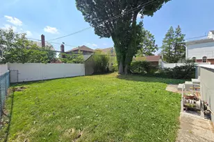 76-10 174th St, Fresh Meadows, NY 11366 - Photo 32