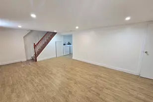 76-10 174th St, Fresh Meadows, NY 11366 - Photo 24