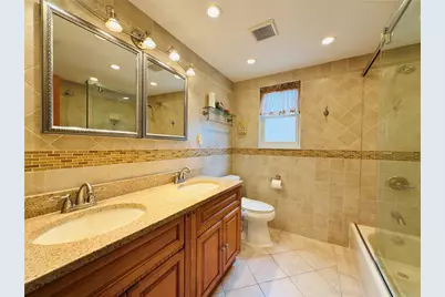 945 Swinton Avenue, Bronx, NY 10465 - Photo 32