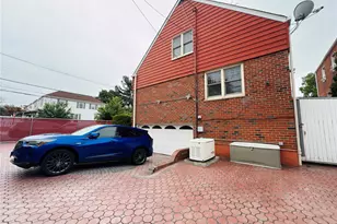 945 Swinton Ave, Bronx, NY 10465 - Photo 2