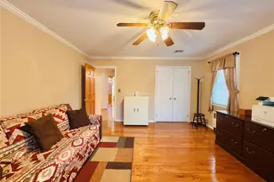 945 Swinton Ave, Bronx, NY 10465 - Photo 12