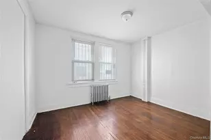 6-65 Nasby Pl, Bayswater, NY 11691 - Photo 8