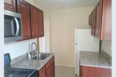 3475 Greystone Avenue #7E, Bronx, NY 10463 - Photo 10