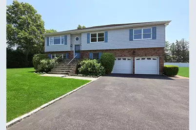 4 Donald Street, Bayville, NY 11709 - Photo 2