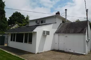 231 Willowood Dr, Wantagh, NY 11793 - Photo 10