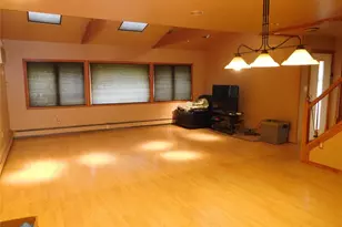 231 Willowood Dr, Wantagh, NY 11793 - Photo 4