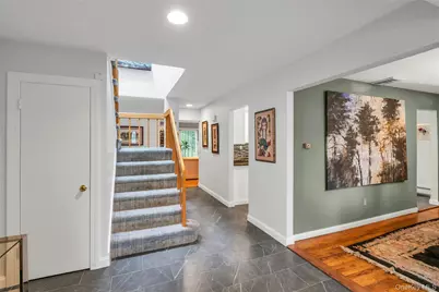 185 Harvard Drive, Plainview, NY 11803 - Photo 4