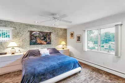 185 Harvard Drive, Plainview, NY 11803 - Photo 16