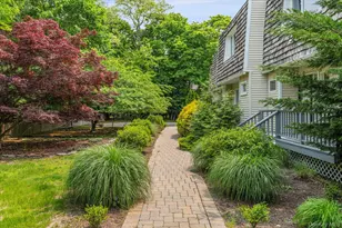188 Main St, Westhampton Beach, NY 11978 - Photo 2