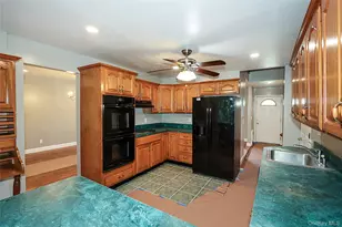 28 Brookdale Rd, Glen Cove, NY 11542 - Photo 16