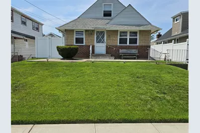 734 Dauntless Parkway, Elmont, NY 11003 - Photo 2