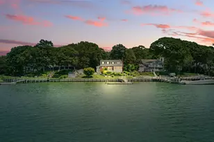 2005 Westview Dr, Mattituck, NY 11952 - Photo 2