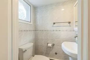 21 Tulipwood Dr, Commack, NY 11725 - Photo 12