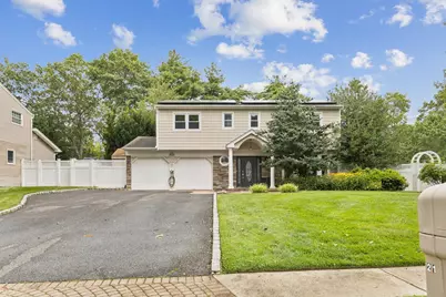 21 Tulipwood Drive, Commack, NY 11725 - Photo 2
