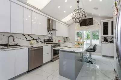 1 Howland Road, East Rockaway, NY 11518 - Photo 10