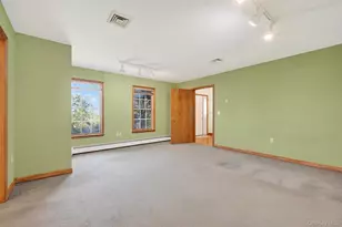 561 Toleman Rd, Rock Tavern, NY 12575 - Photo 18