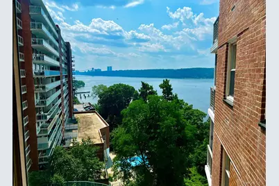 2621 Palisade Avenue #7K, Bronx, NY 10463 - Photo 2