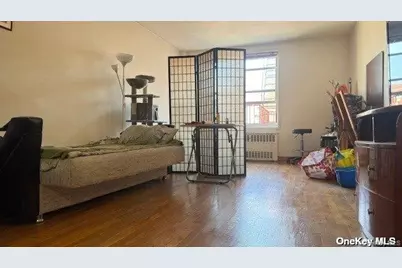 142-05 Roosevelt Avenue #721, Flushing, NY 11354 - Photo 2