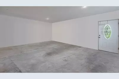 27 Dana Avenue, Mastic, NY 11950 - Photo 20