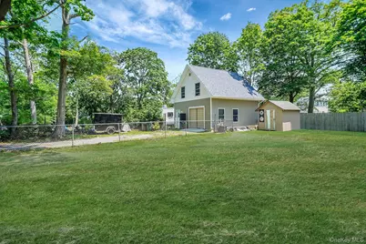 27 Dana Avenue, Mastic, NY 11950 - Photo 8