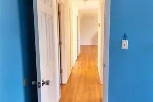 1056 E Arthur St, Uniondale, NY 11553 - Photo 12