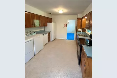 408 Ackerson Boulevard, Brightwaters, NY 11718 - Photo 12