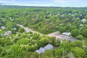 542 Montauk Hwy, Southampton, NY 11968 - Photo 22