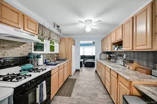 8 Stellar Dr, Greenwood Lake, NY 10925 - Photo 12