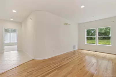 3 Heidi Lane, Mount Sinai, NY 11766 - Photo 8